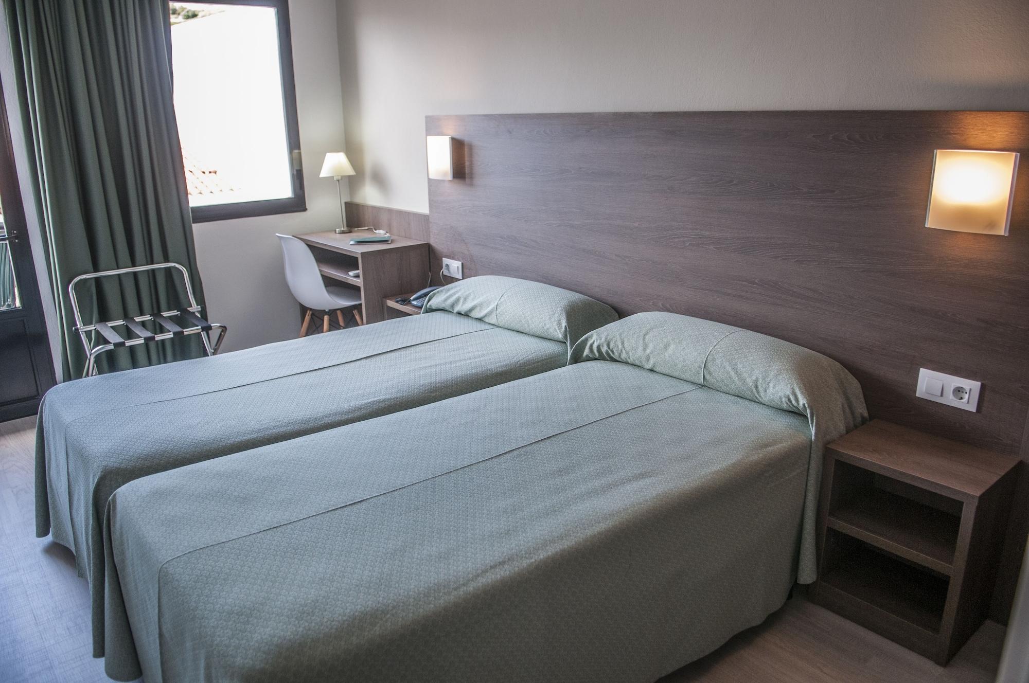 Hotel Loar Ferreries Zewnętrze zdjęcie