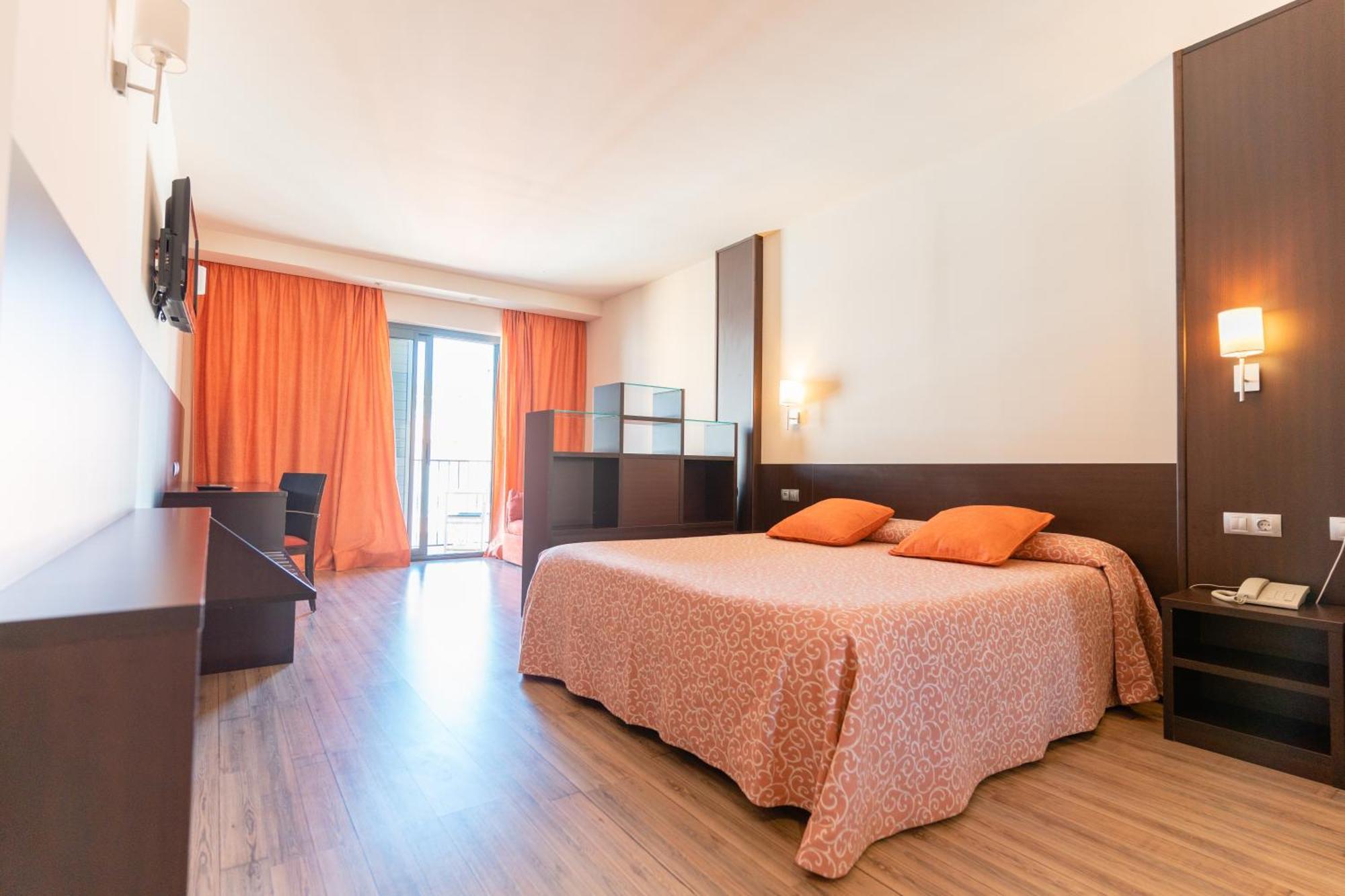 Hotel Loar Ferreries Zewnętrze zdjęcie