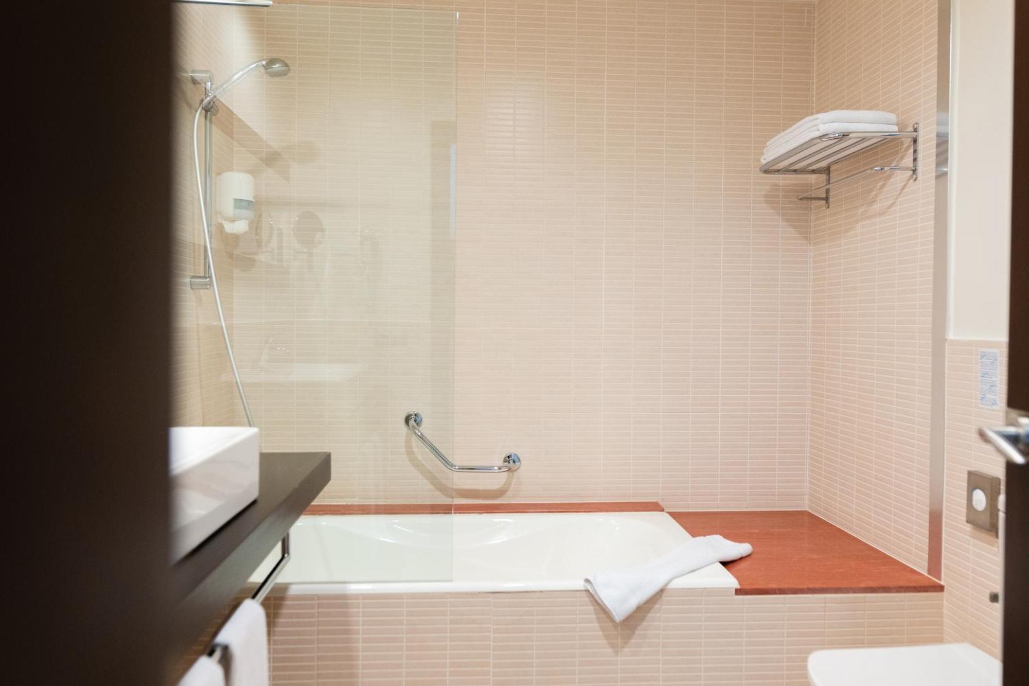 Hotel Loar Ferreries Zewnętrze zdjęcie