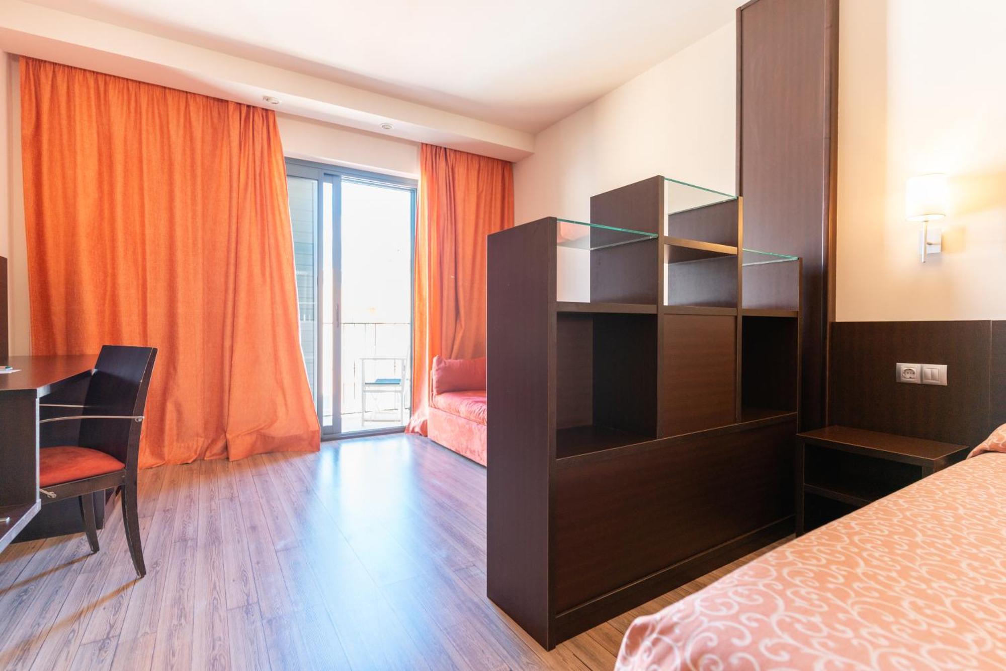Hotel Loar Ferreries Zewnętrze zdjęcie