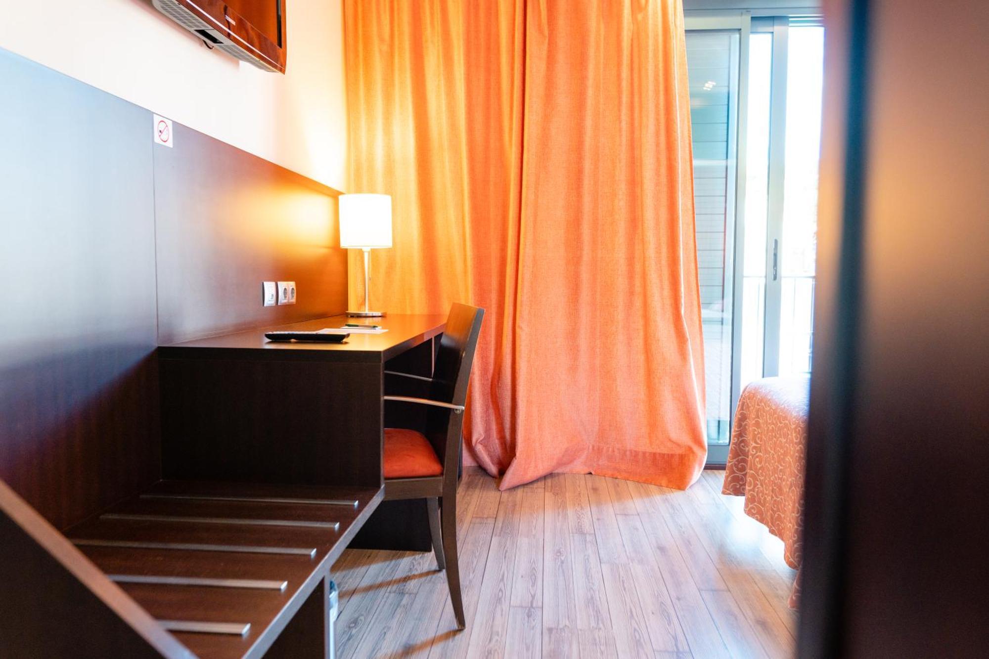 Hotel Loar Ferreries Zewnętrze zdjęcie